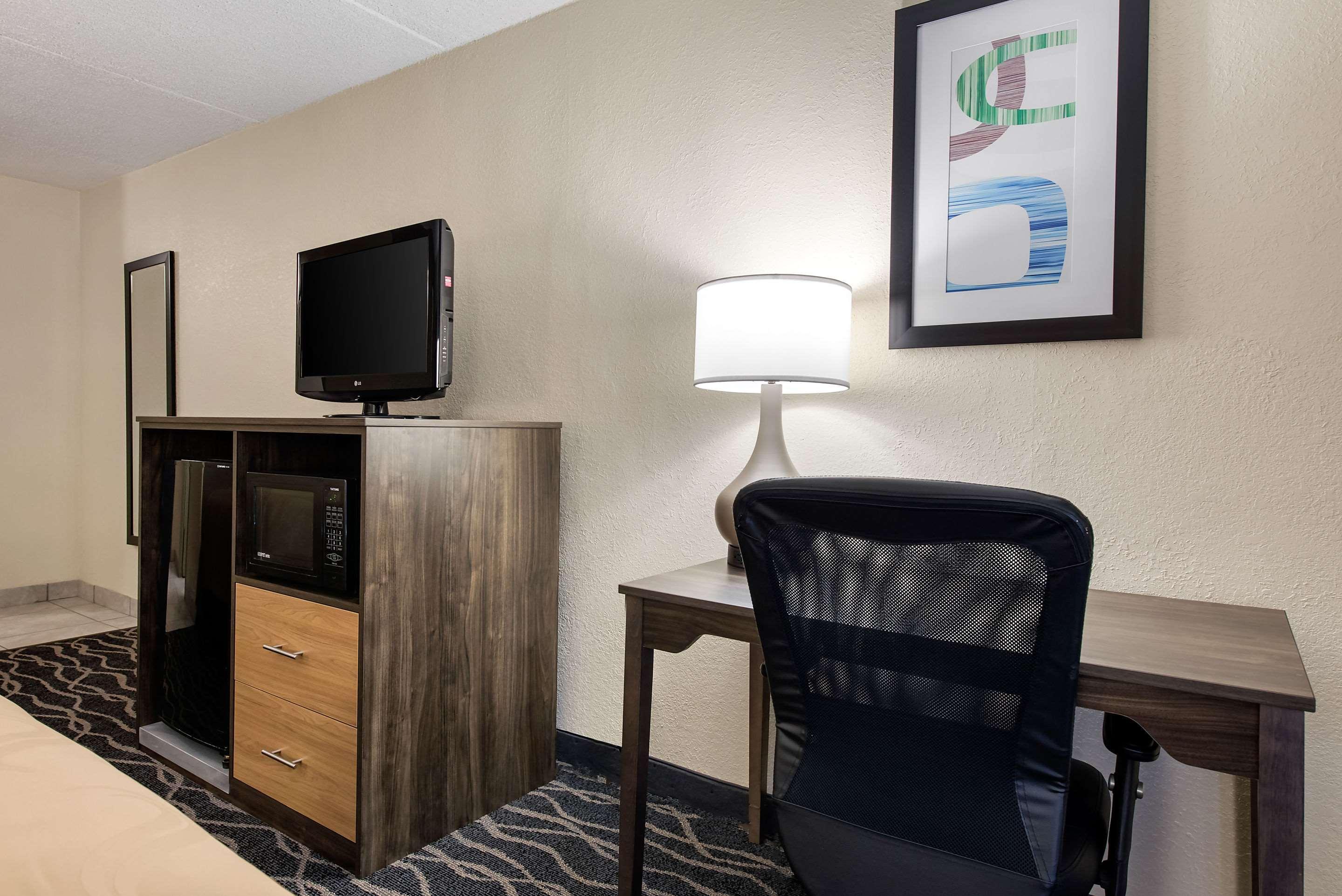 Quality Inn & Suites Lafayette I-65 Kültér fotó